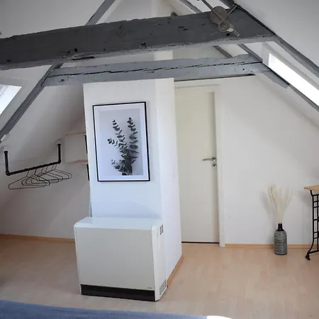 Suesse Maisonette-wohnung Auf Bauernhof Bei *
